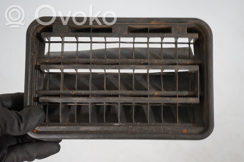 Quarter panel pressure vent (6)