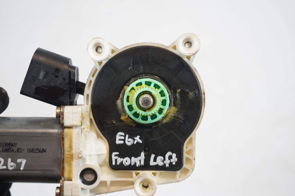 Front door window regulator motor (6)