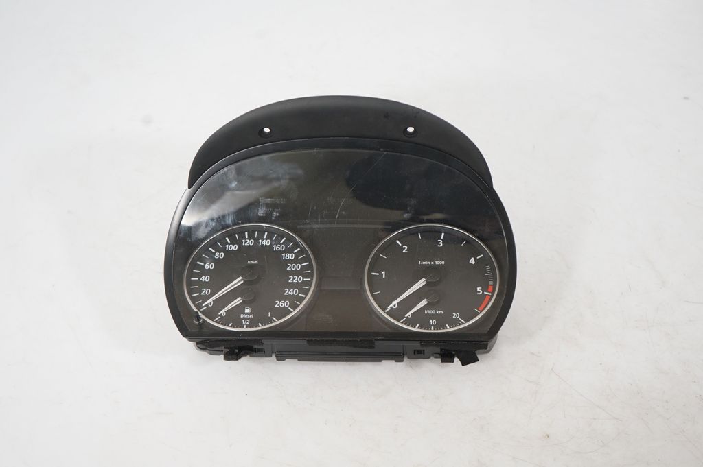 Speedometer (instrument cluster)