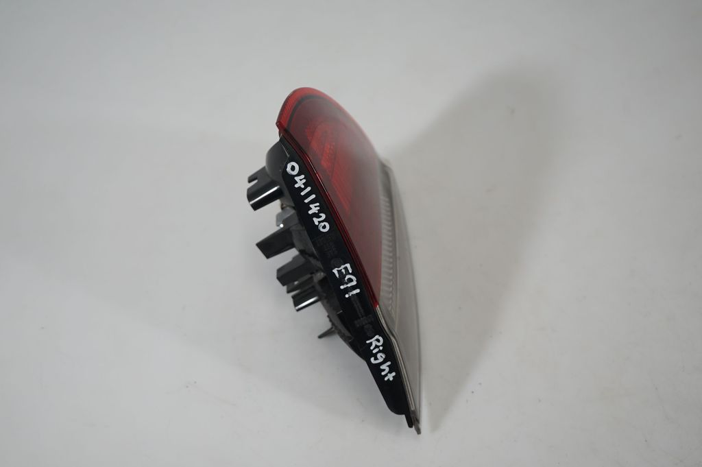 Tailgate rear/tail lights (4)