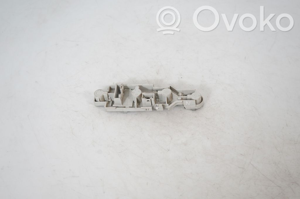 Tail light bulb cover holder (5)