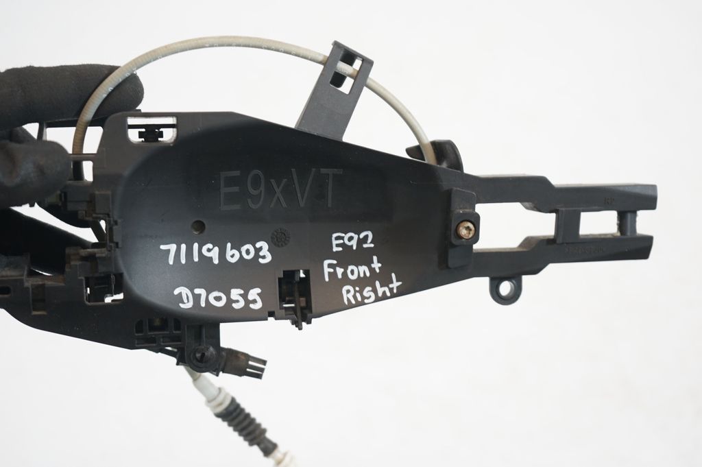 Front door coupe exterior handle/bracket (7)