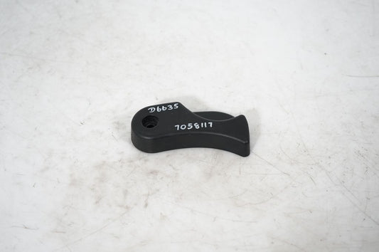 Engine bonnet (hood) release handle