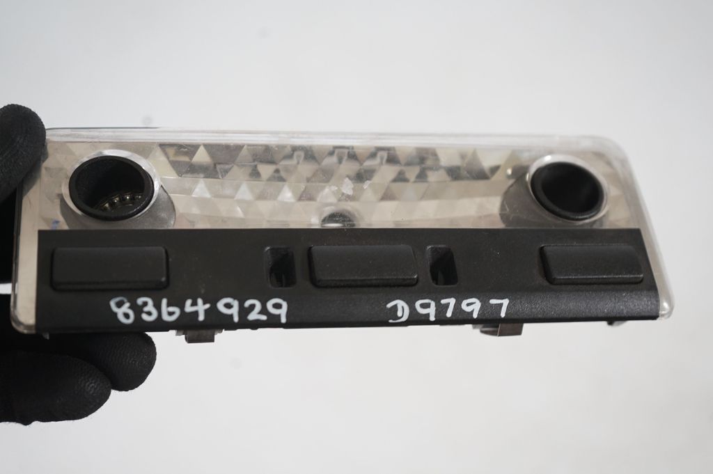 Front seat light (7)