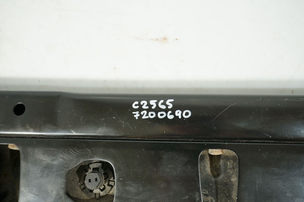 Top upper radiator support slam panel (9)