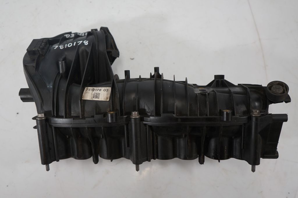 Intake manifold (9)