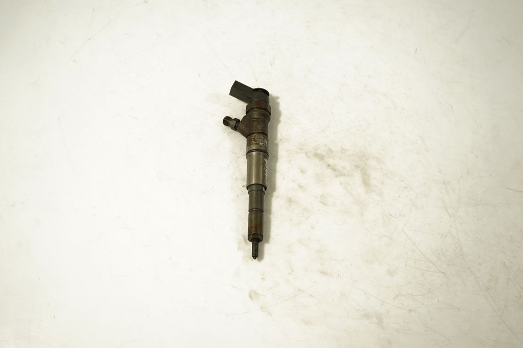 Fuel injector