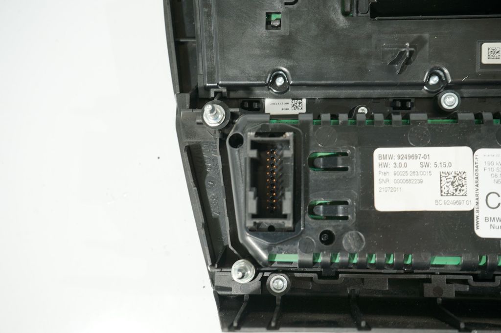 Climate control unit (8)