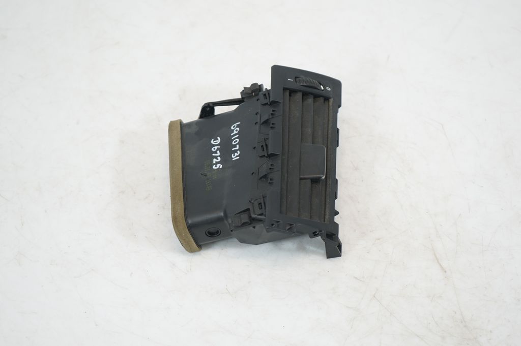 Dashboard side air vent grill/cover trim (4)