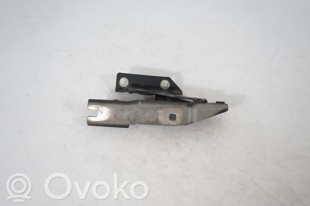 Engine bonnet/hood hinges (3)