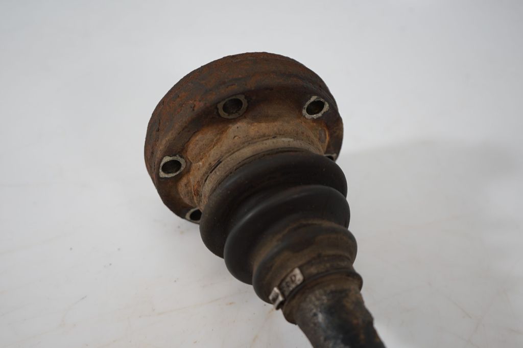 Rear driveshaft (6)
