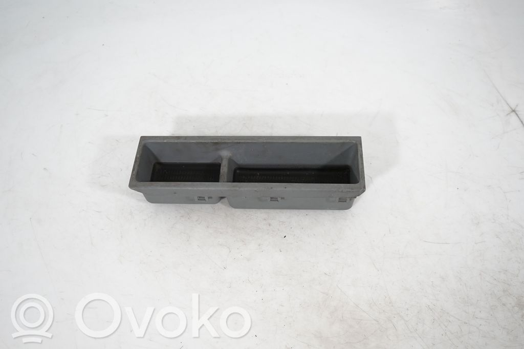 Glove box central console (3)