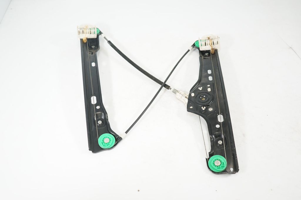 Front door window regulator with motor (4)