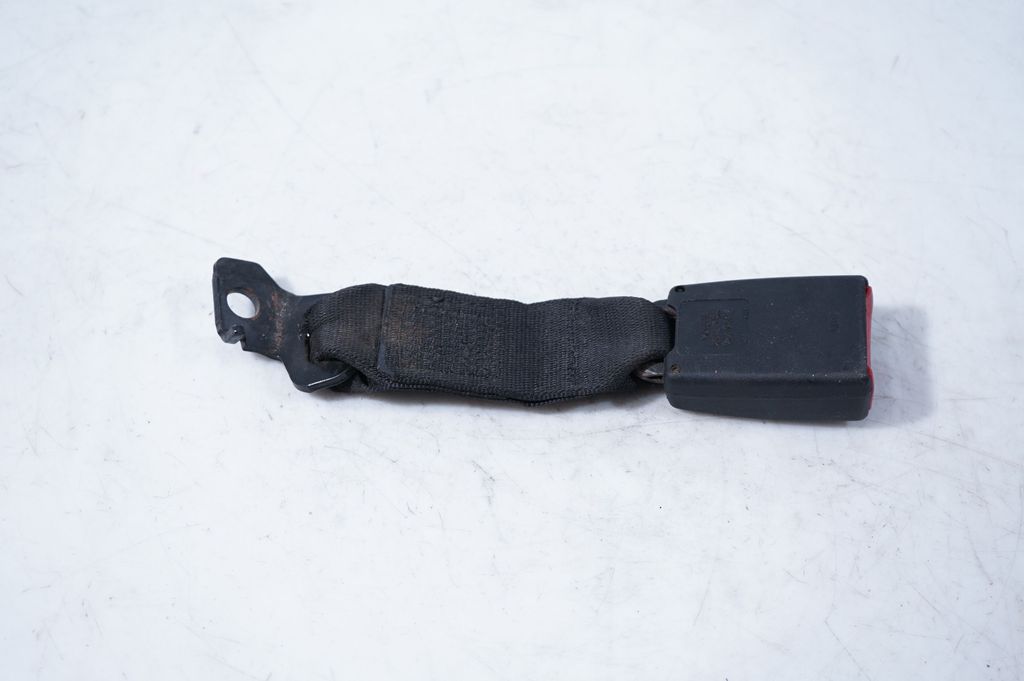 Rear seatbelt buckle (5)