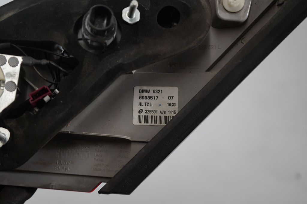 Tailgate rear/tail lights (7)