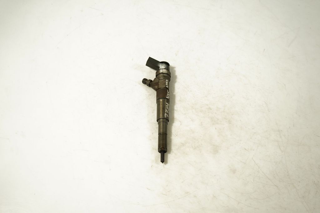 Fuel injector (5)