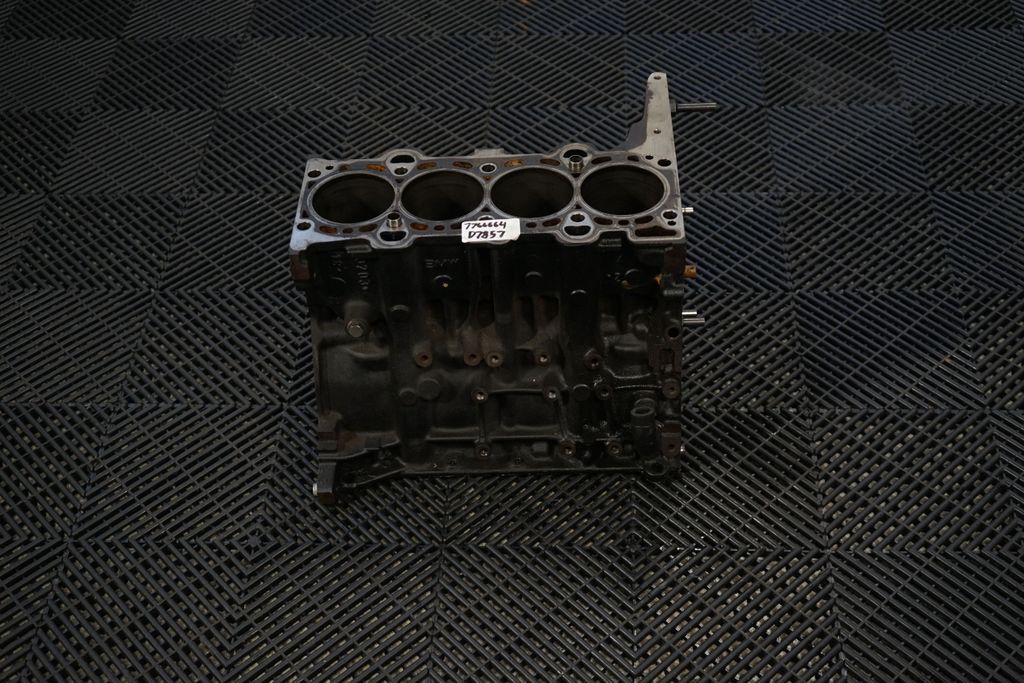 Engine head