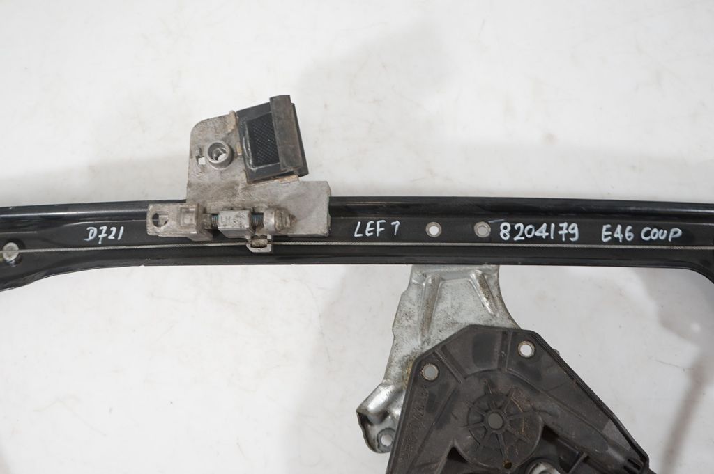 Front door window regulator with motor (9)