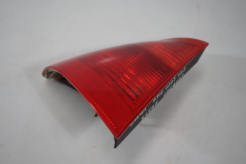 Rear/tail lights (8)