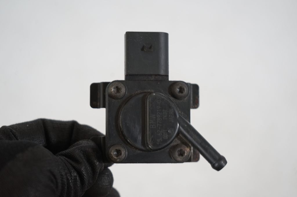 Exhaust gas pressure sensor (6)