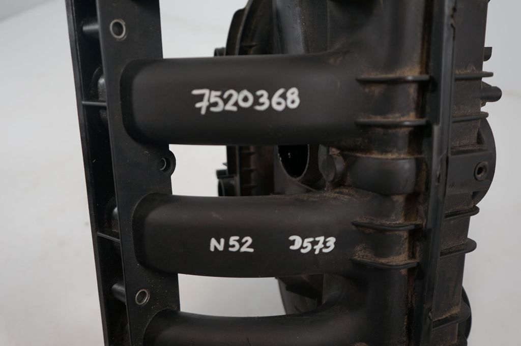 Intake manifold (10)