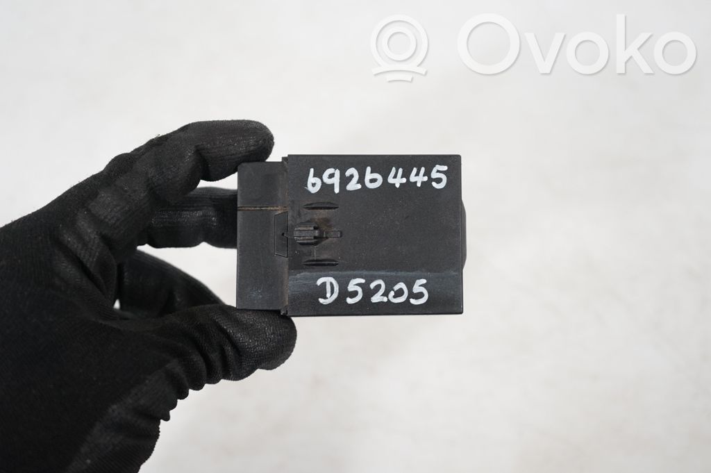 Seat control module (8)