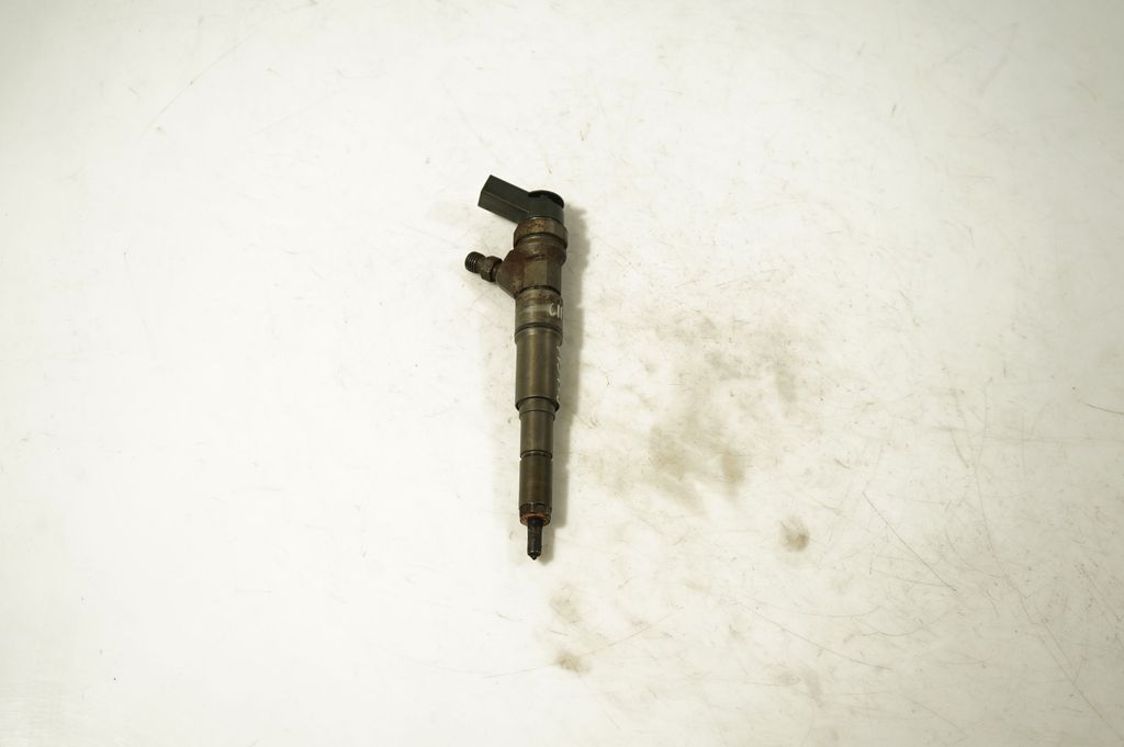 Fuel injector (5)