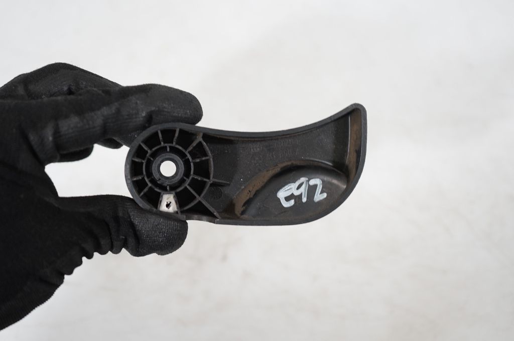 Engine bonnet (hood) release handle (6)