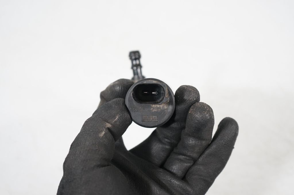 Headlight washer pump (6)