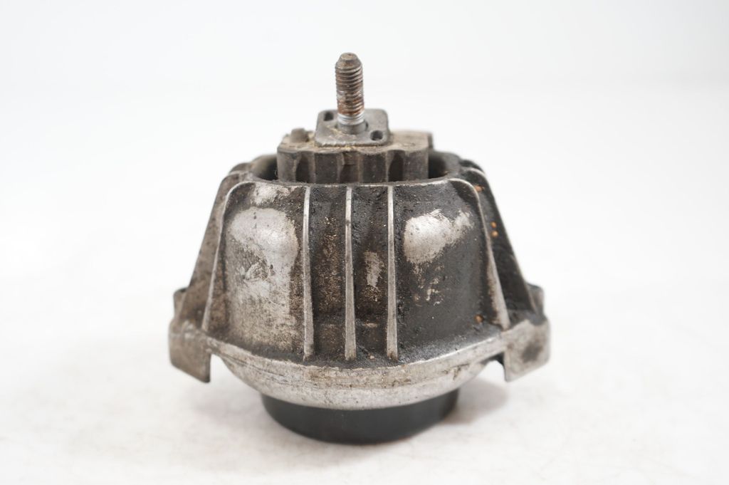 Engine mount bracket (4)