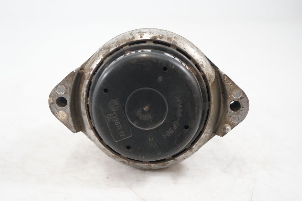 Engine mount bracket (6)