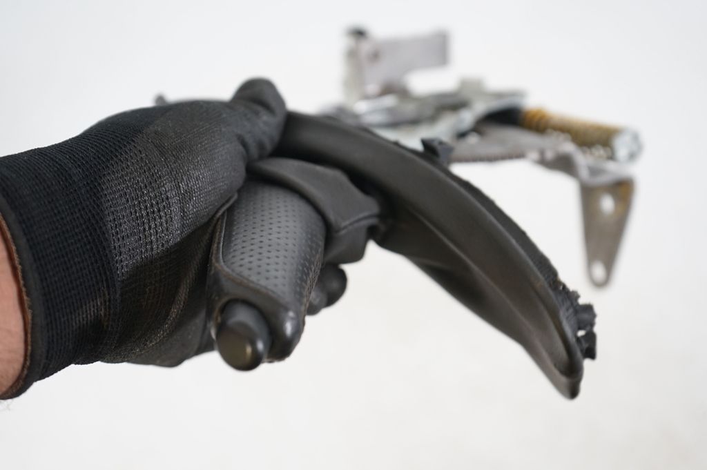 Handbrake/parking brake lever assembly (6)