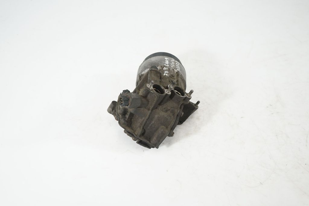 Oil filter mounting bracket (4)