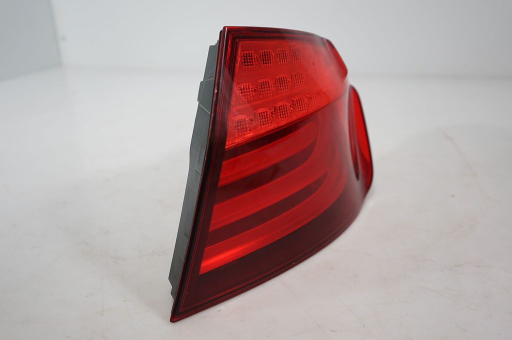 Rear/tail lights (9)