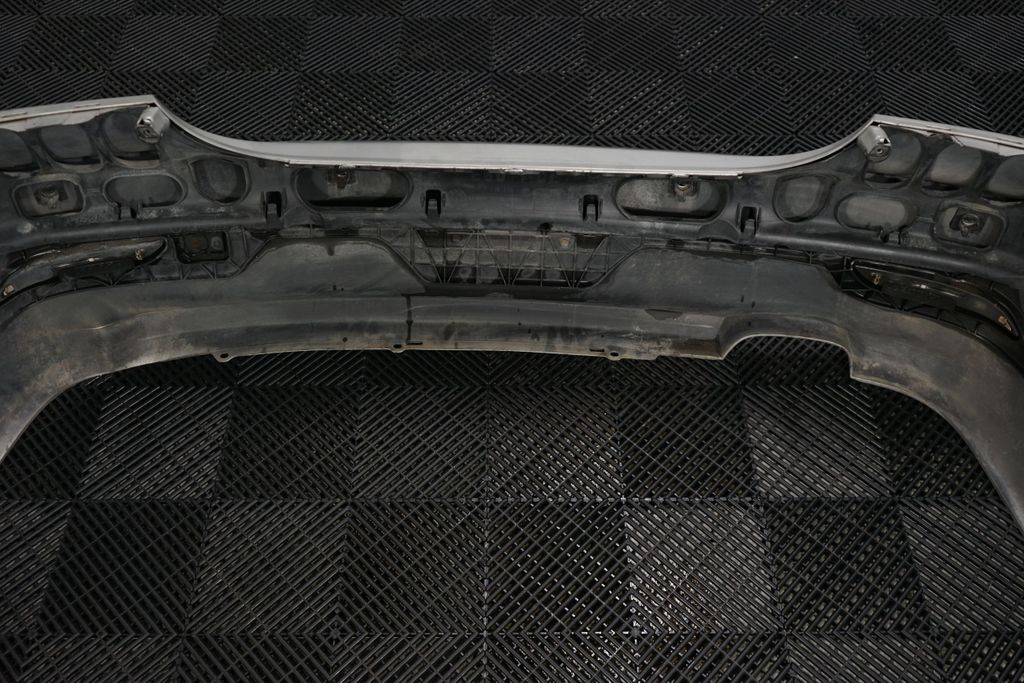 Rear bumper (10)