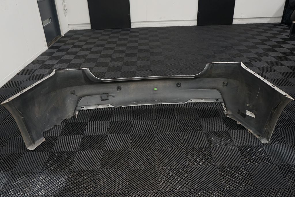 Rear bumper (3)