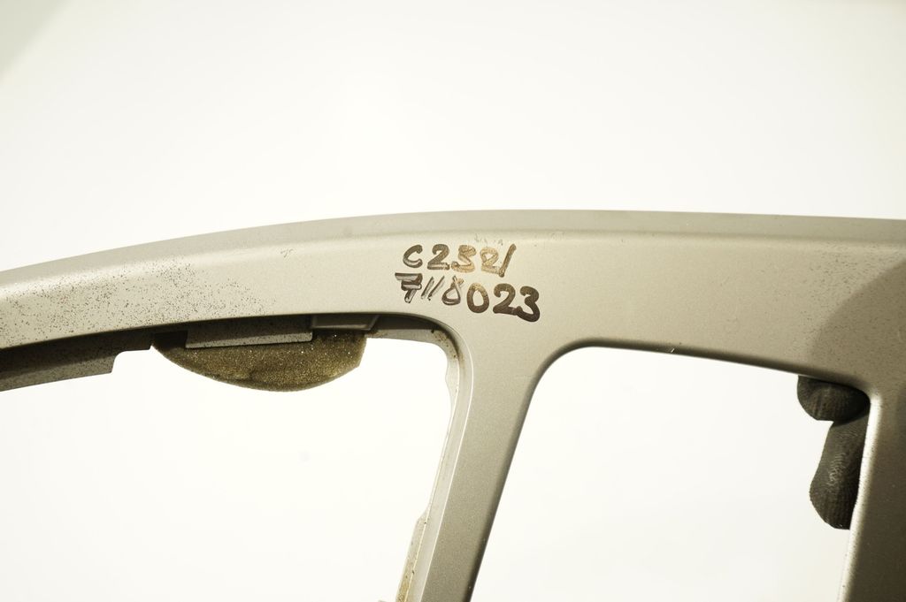 Gear shifter surround trim plastic (7)