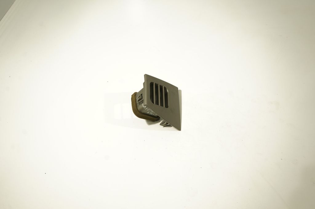 Dashboard side air vent grill/cover trim (4)
