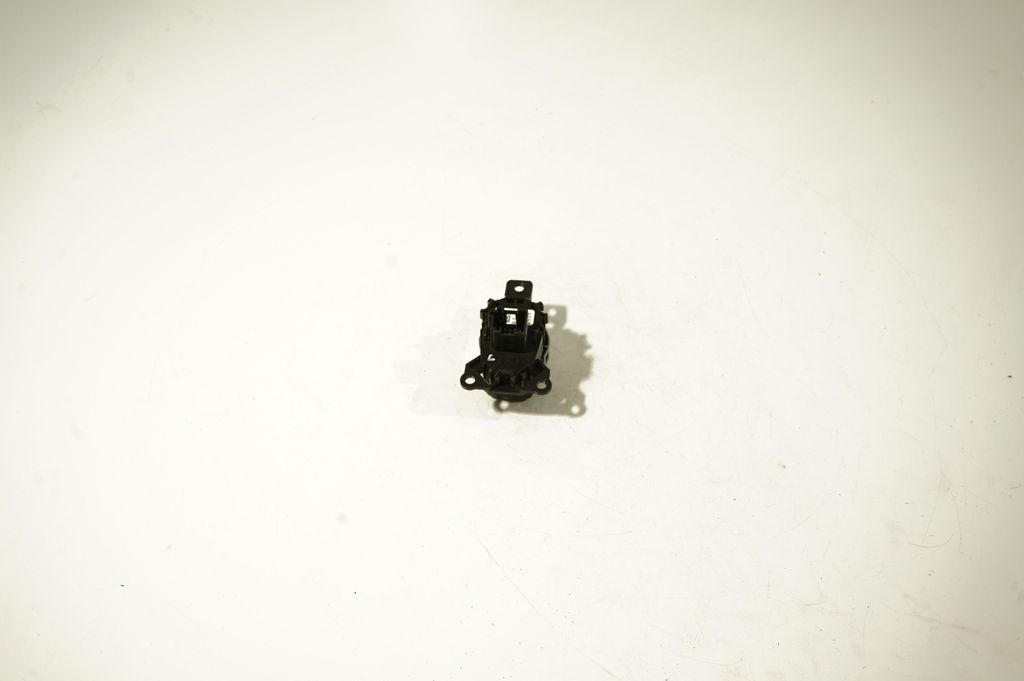 Engine start stop button switch (6)