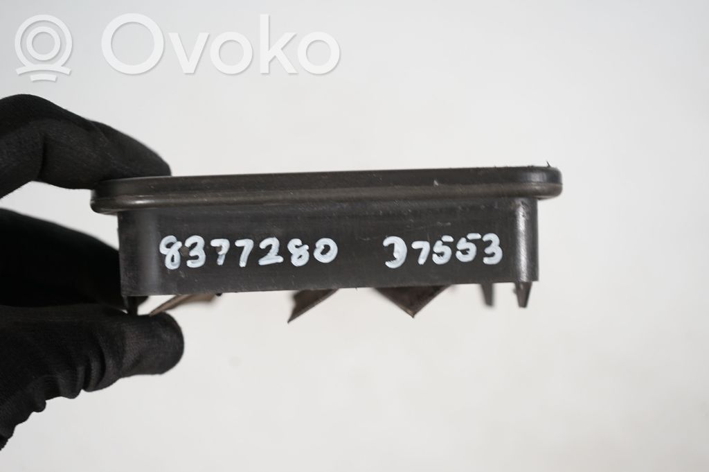 Quarter panel pressure vent (8)