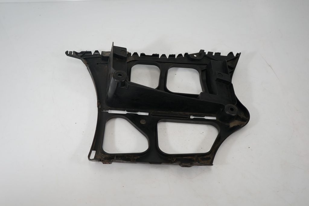Rear bumper mounting bracket (5)
