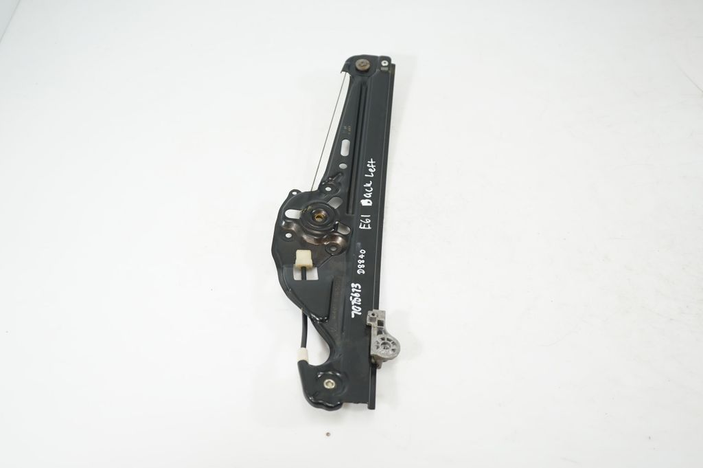 Rear door window regulator with motor (4)