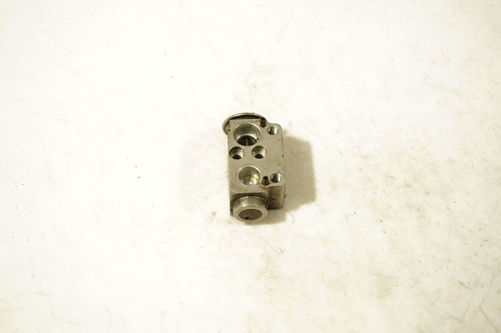 Air conditioning (A/C) expansion valve (4)
