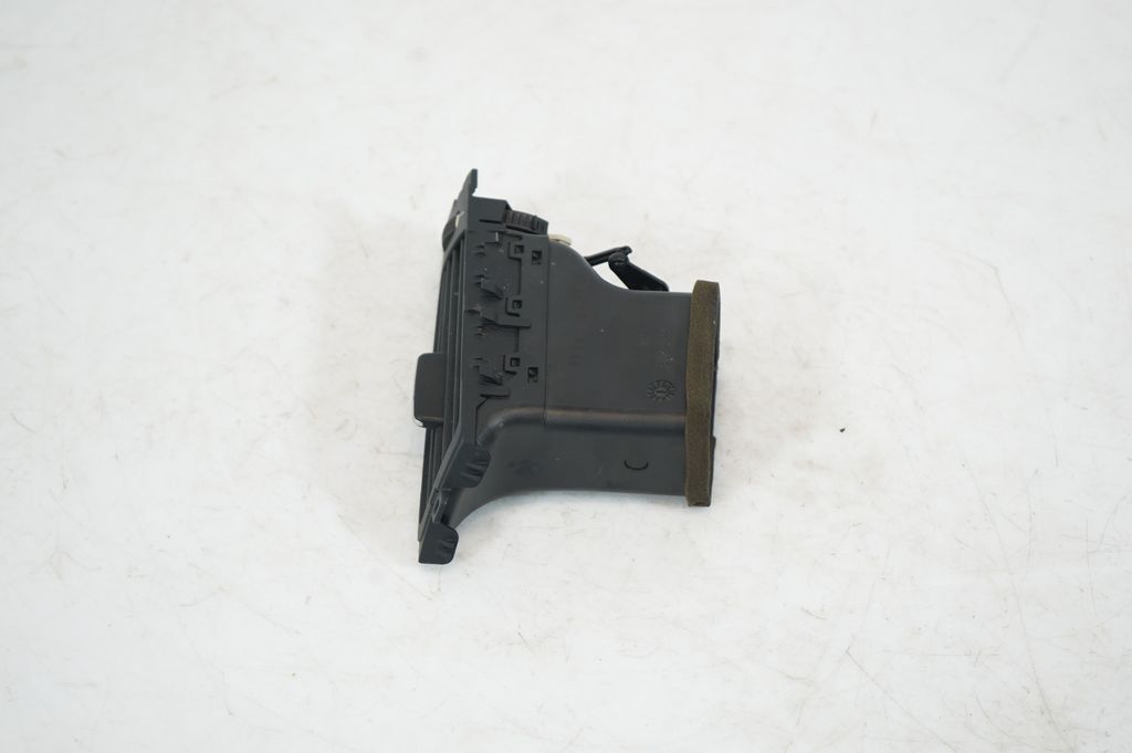 Dashboard side air vent grill/cover trim (2)