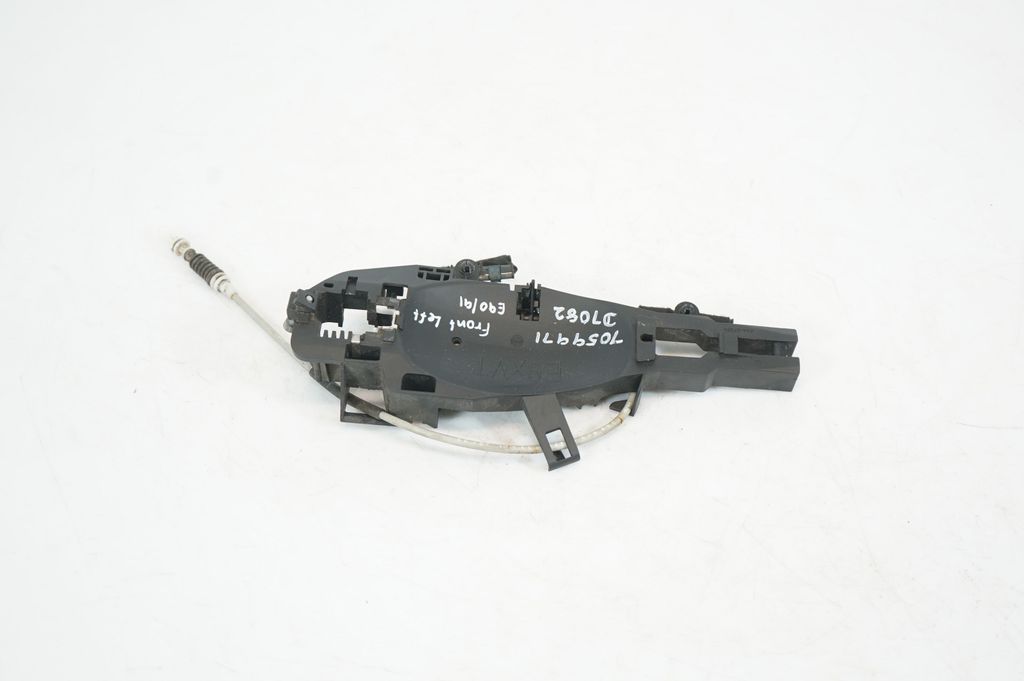 Front door exterior handle/bracket (3)