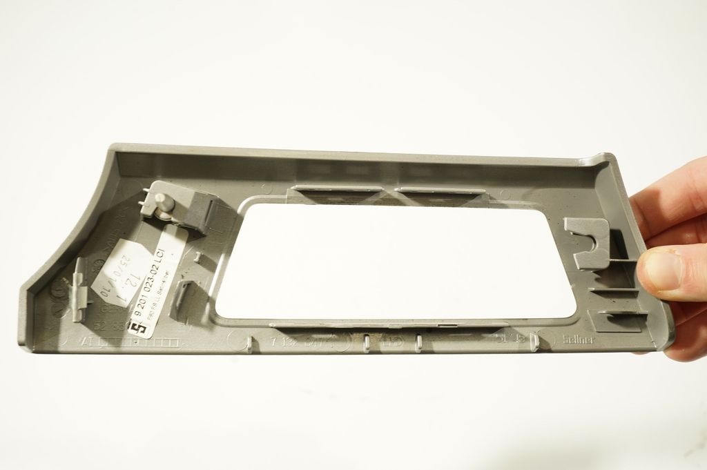 Dashboard glove box trim (7)