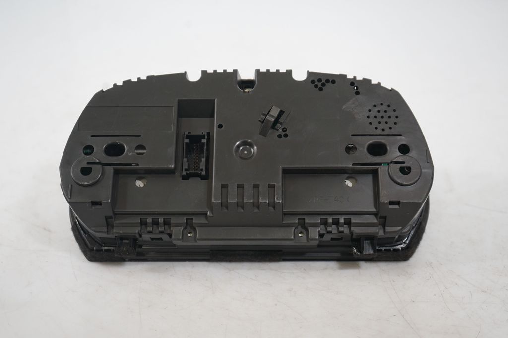 Speedometer (instrument cluster) (4)