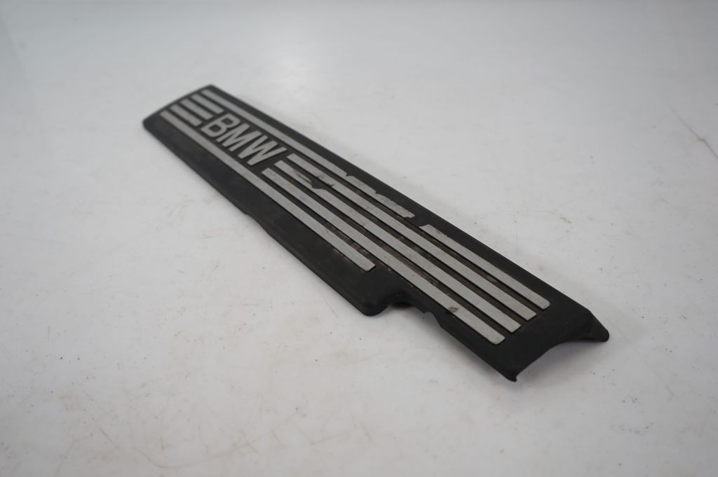 Engine cover (trim) (7)