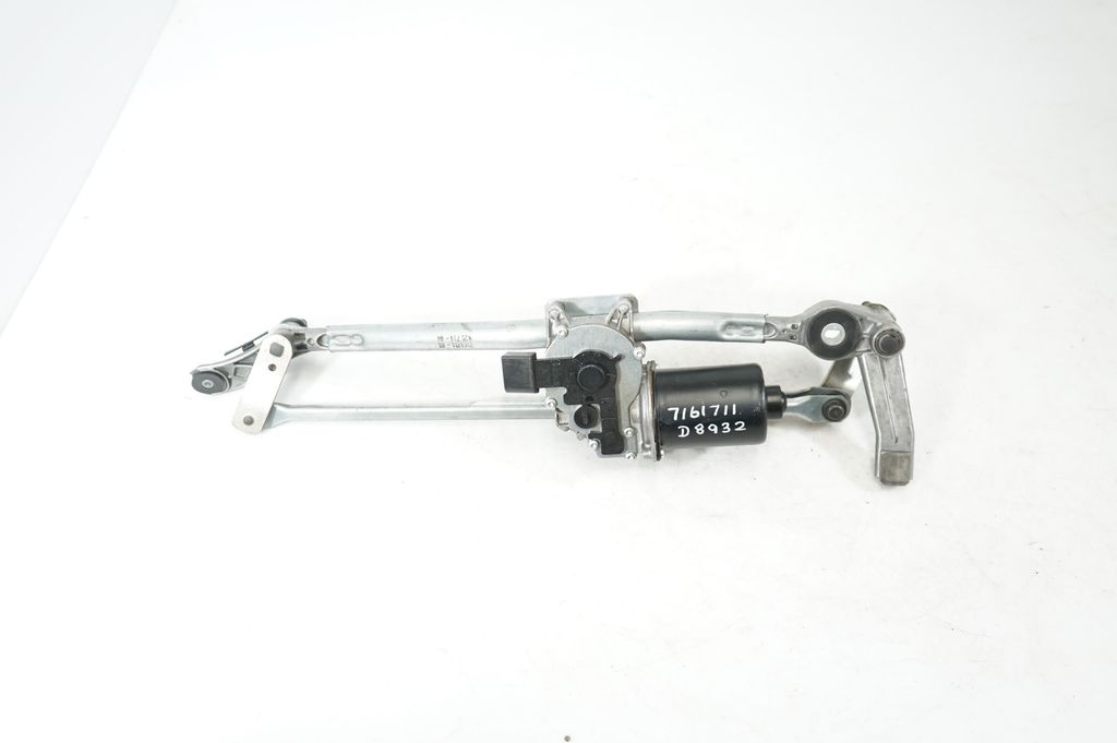 Front wiper linkage and motor (5)