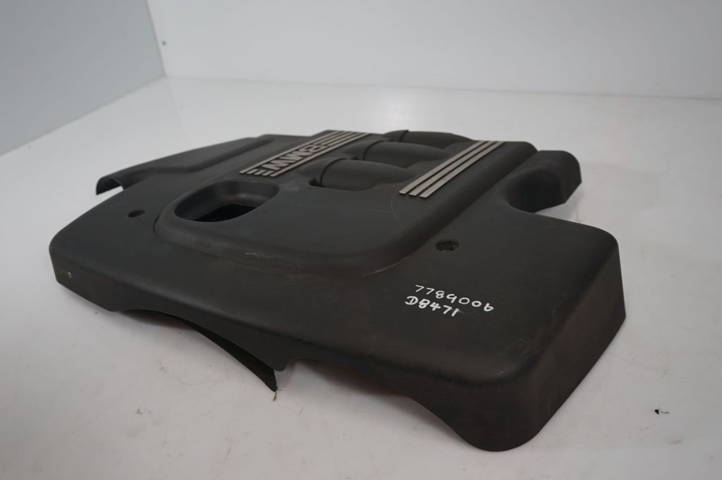 Engine cover (trim) (6)